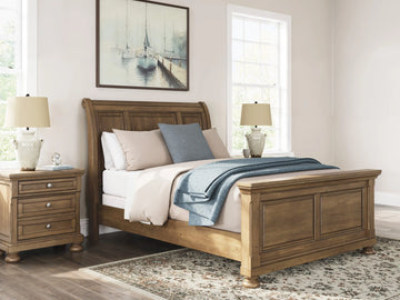 FEDDIN031:Feddinger Sleigh Bed, Styled