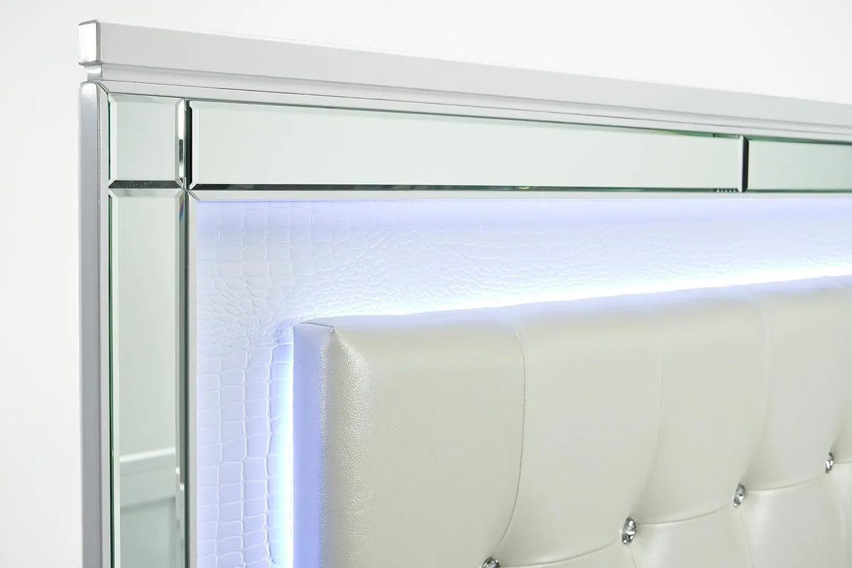 864118283:Valentino Panel Bed in White, Queen, Image 4