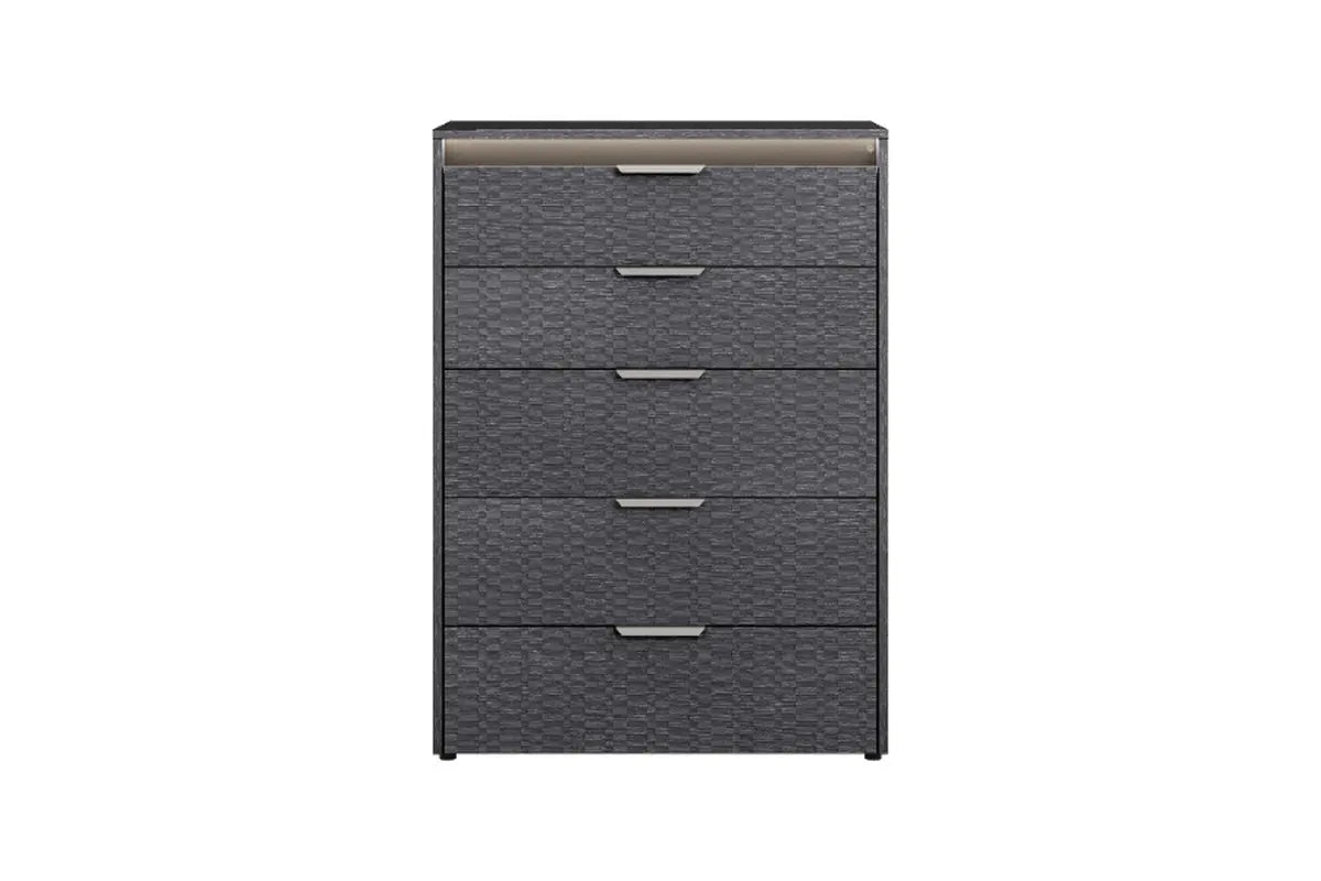 AMY000101:Amy Chest, Front