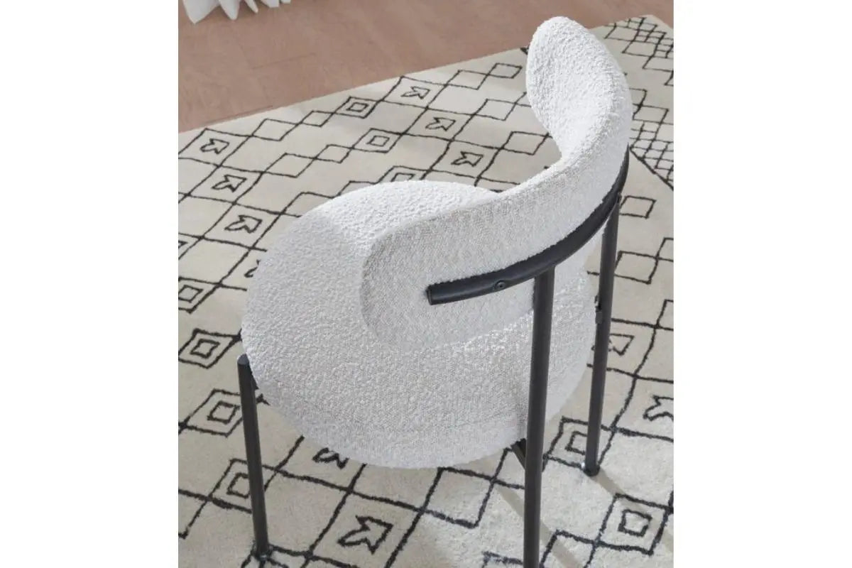 AERE00001:Aere Dining Table & 4 Chairs,