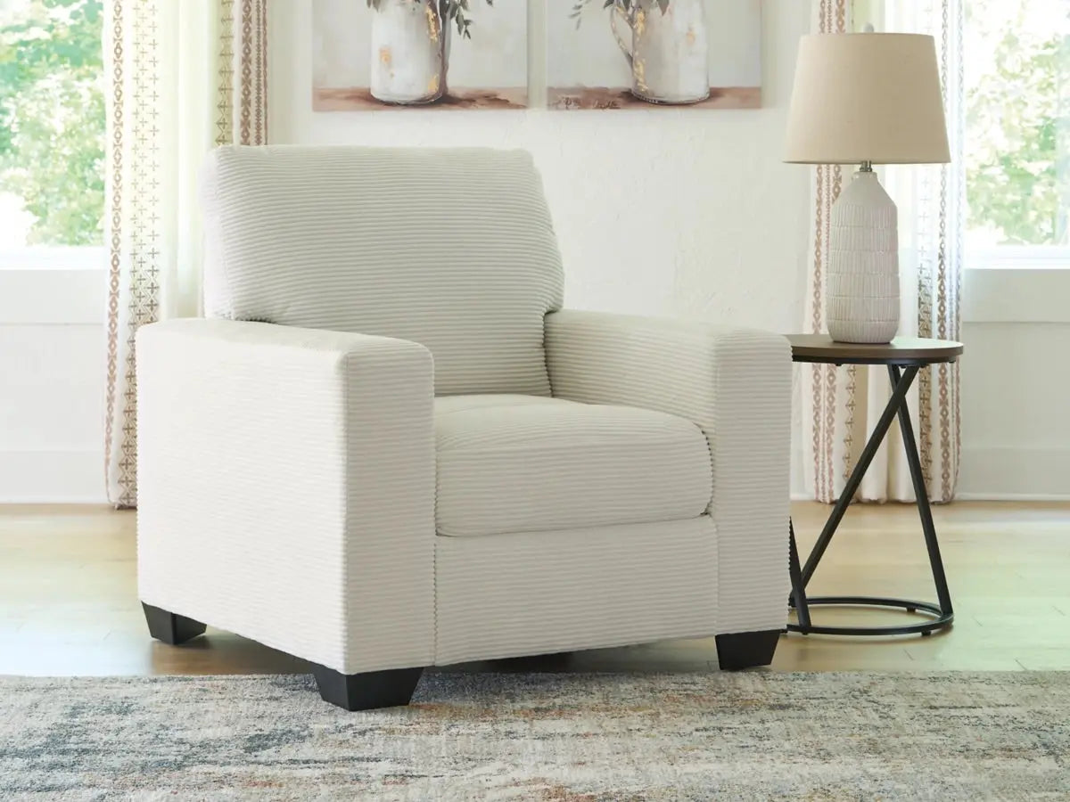 573166709:Amesley Chair, Styled