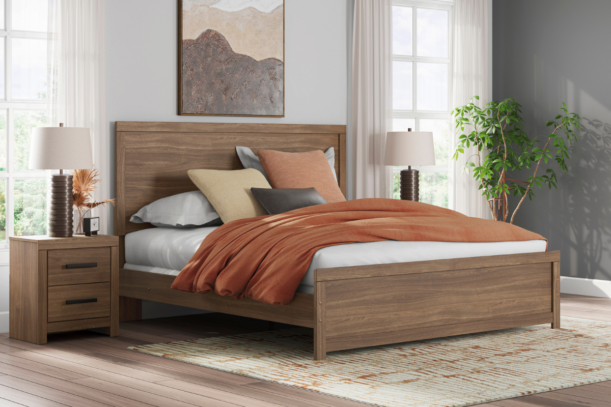 BROACHM40:Broachmyn Panel Bed, Styled
