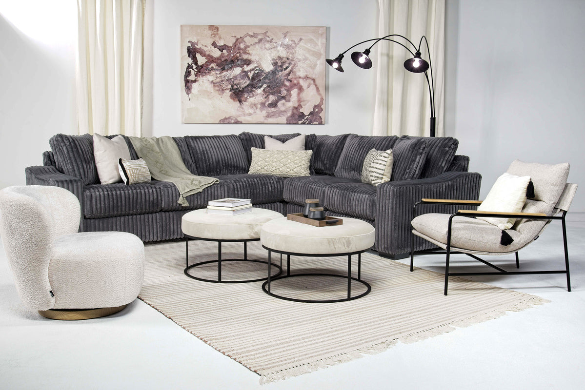 CASPER005:Casper 3 Piece Sectional, Styled