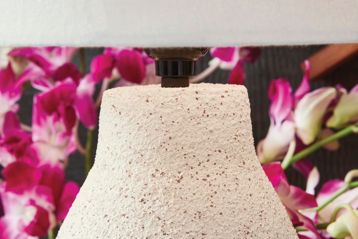 818965343:Dawthorne Lamp,