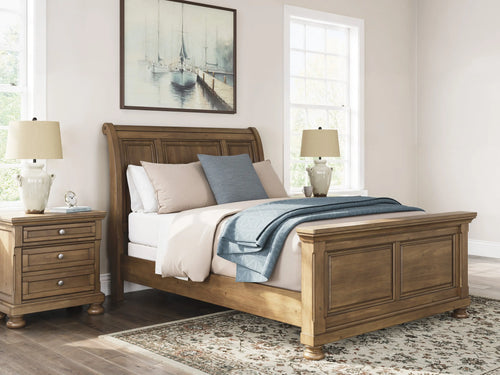 FEDDIN031:Feddinger Sleigh Bed, Styled