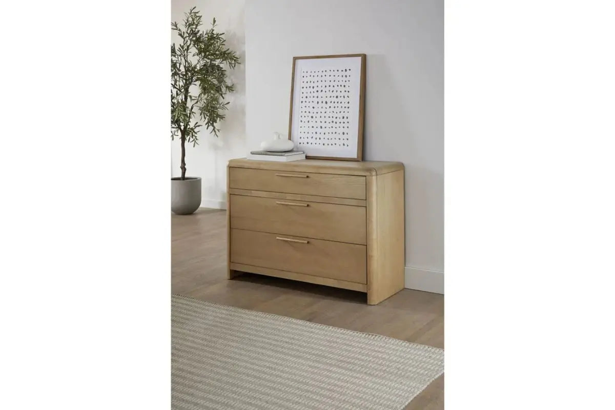 599444774:Furano Bachelors Chest, Styled