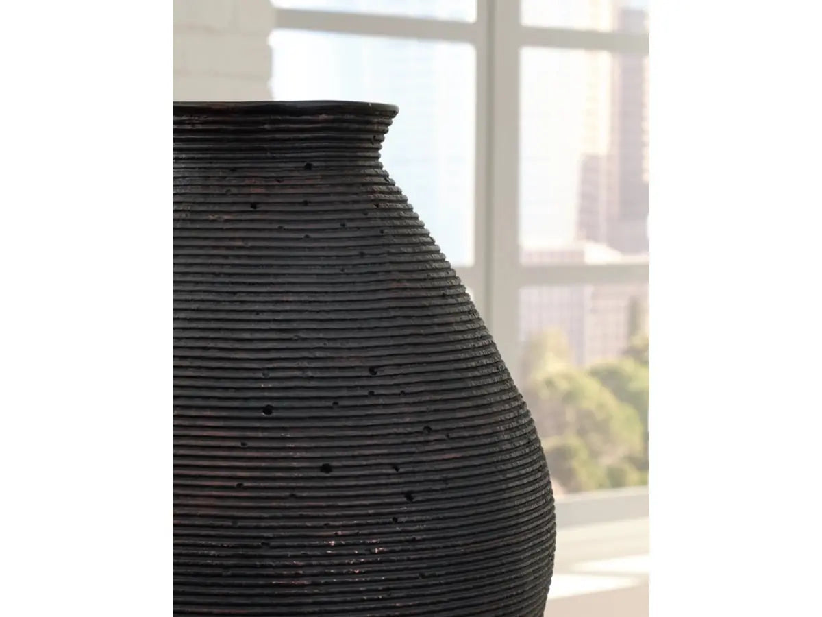 689137519:Hannela Vase,