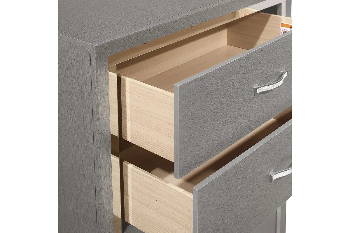 817798349:Huxley Chest,
