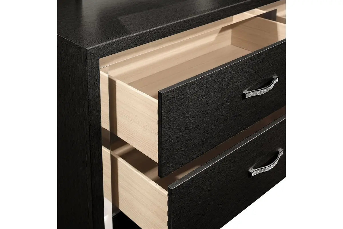136677479:Huxley Dresser,
