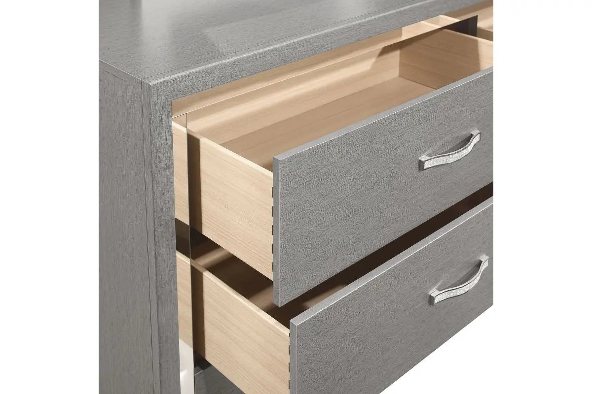 445238780:Huxley Dresser,