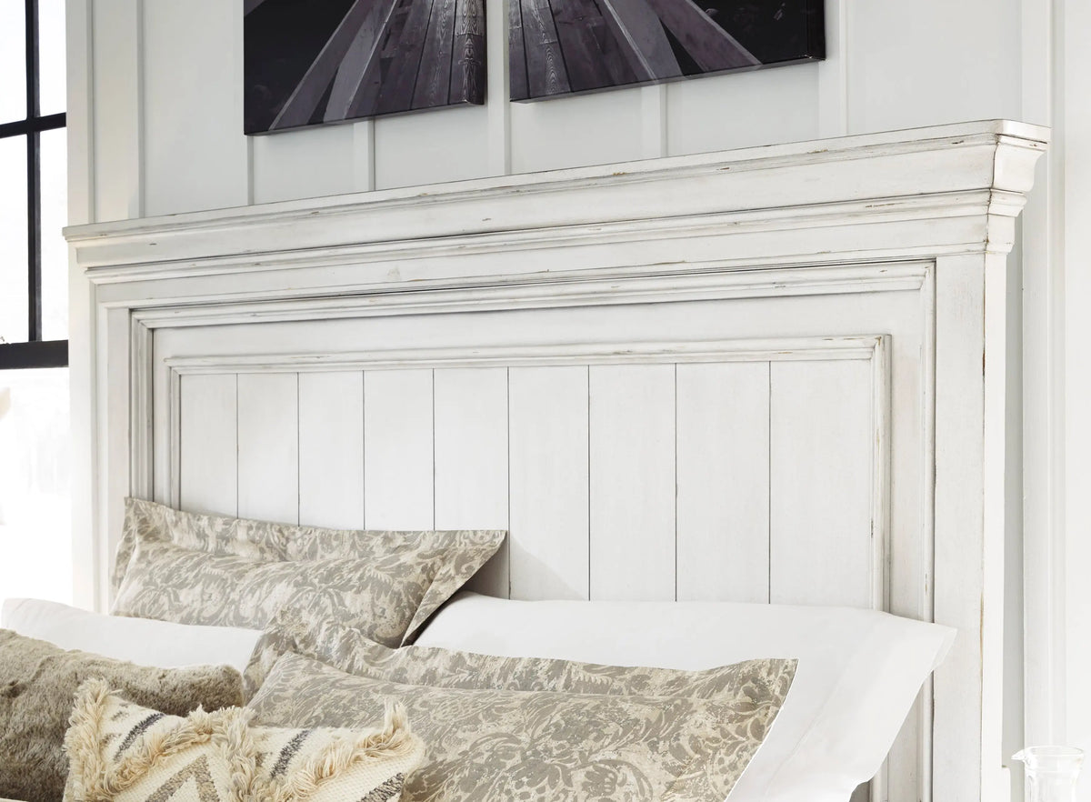 KANWYN007:Kanwyn Panel Bed, Styled