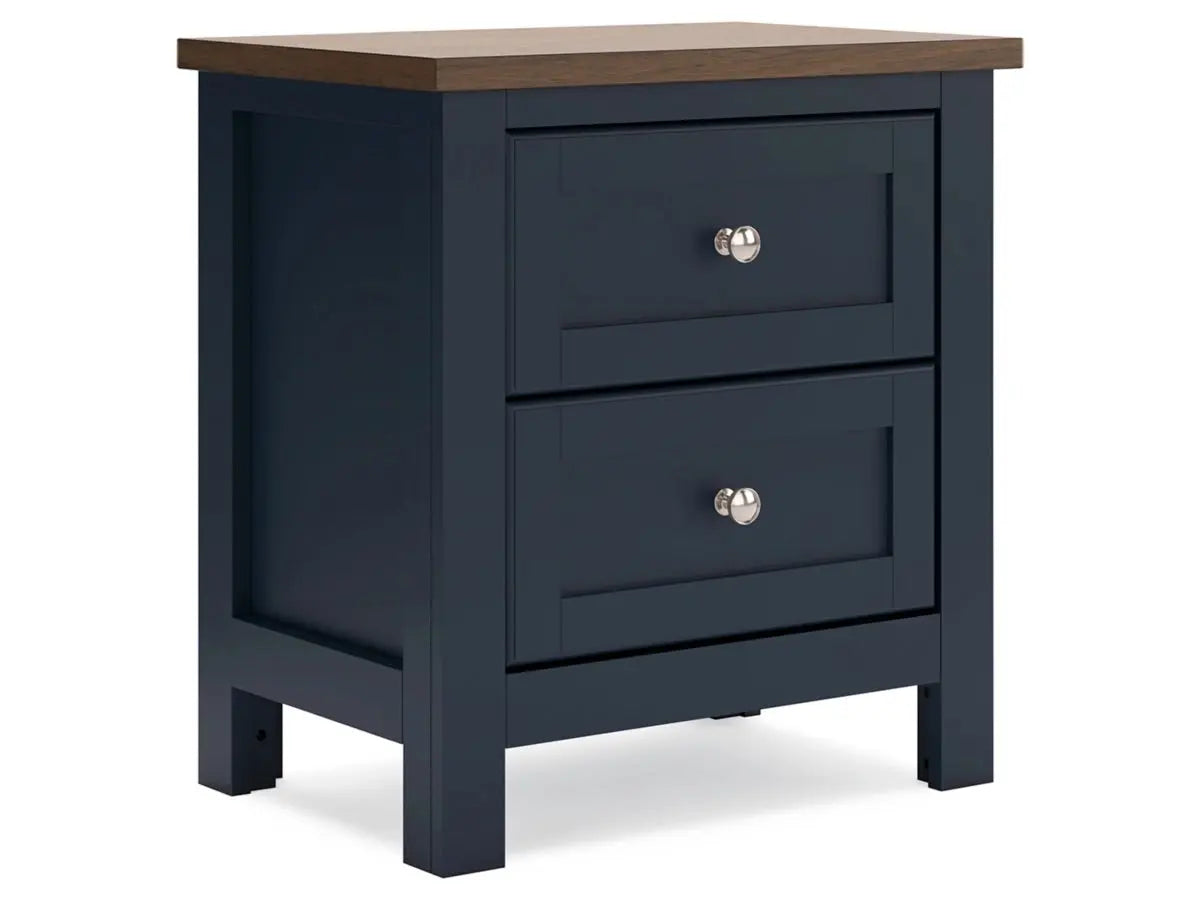 LANDOCK12:Landocken Panel Bed & Dresser , AngledAngle