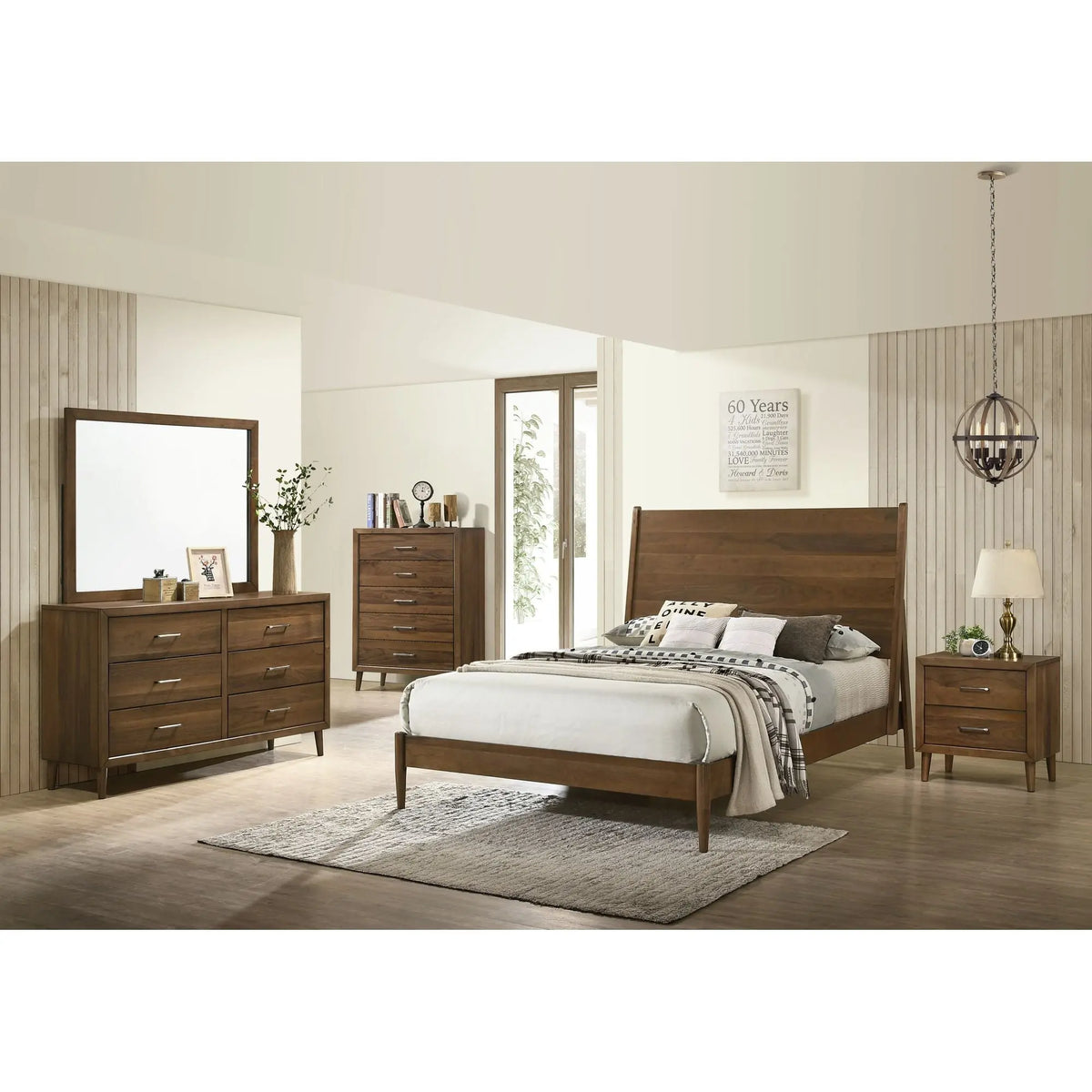 079957102:Malibu Chest, Styled
