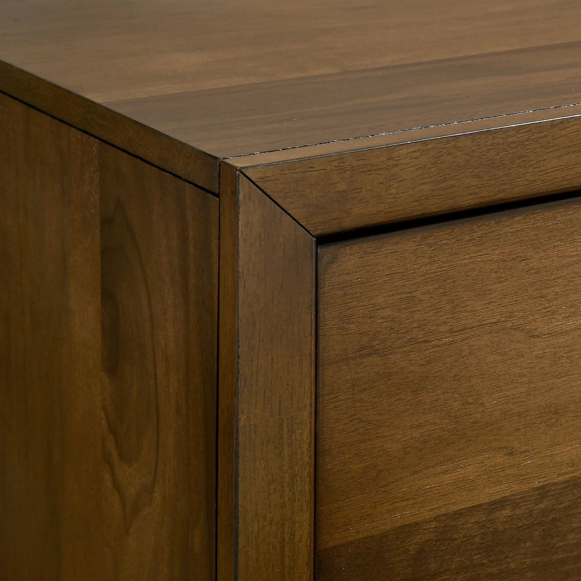 079957102:Malibu Chest,