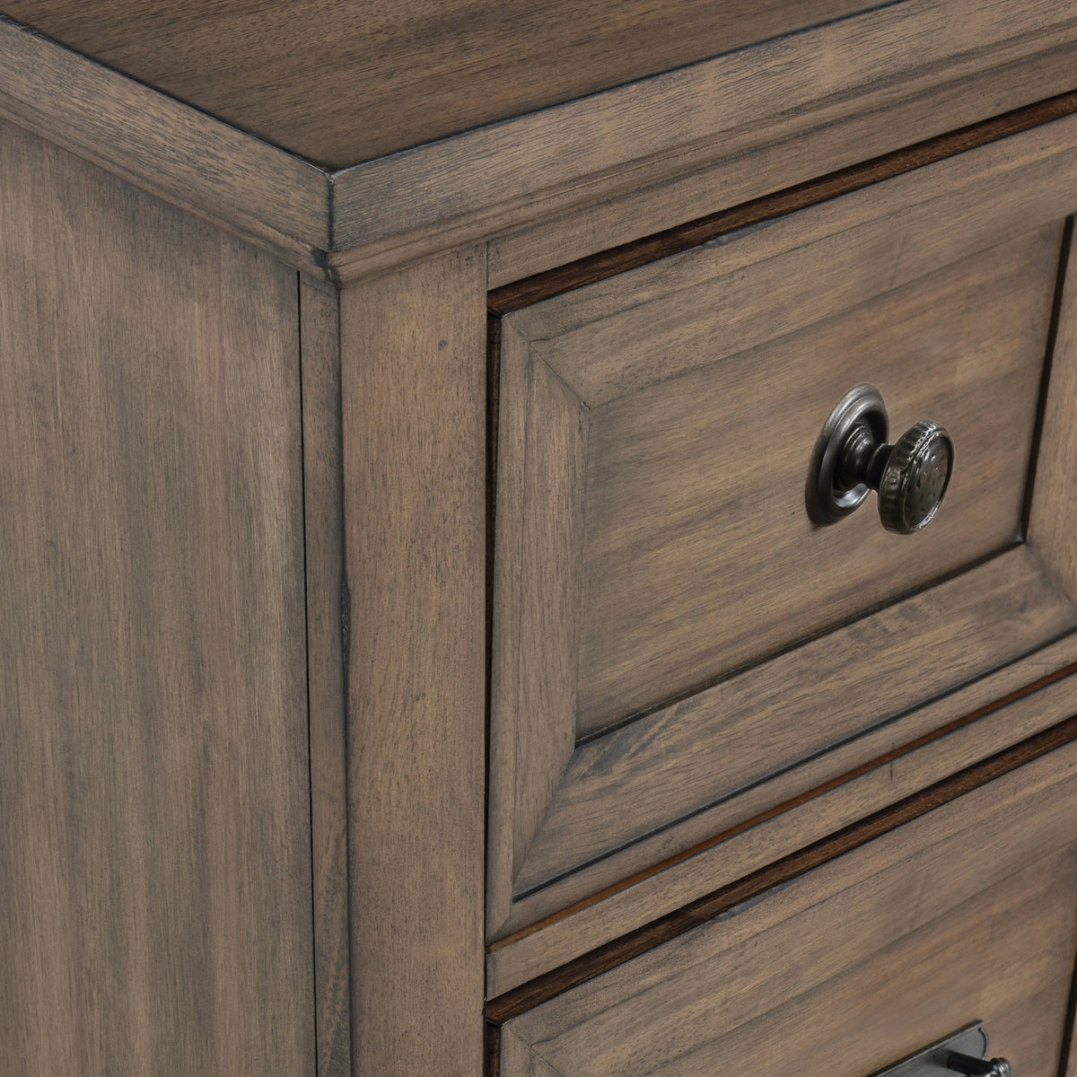 270015190:Mariana Dresser,