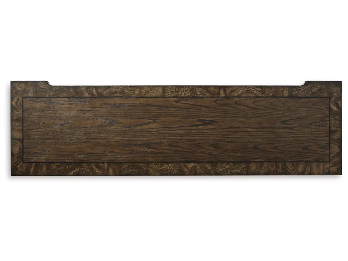 822349674:Maylee Dresser,