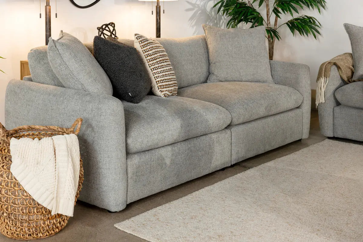 NOVA00002:Nova Sofa & Loveseat, StyledAngle