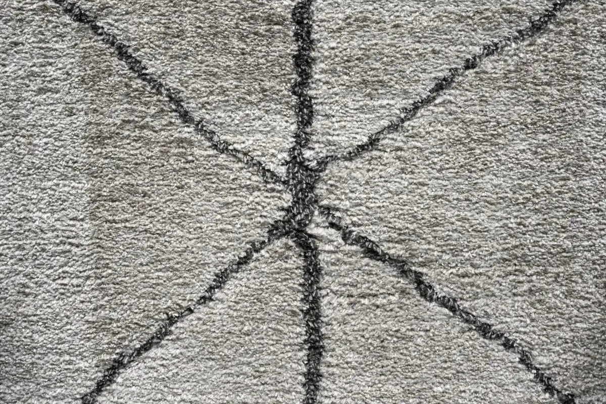 021047183:96-045 Nube Rug,