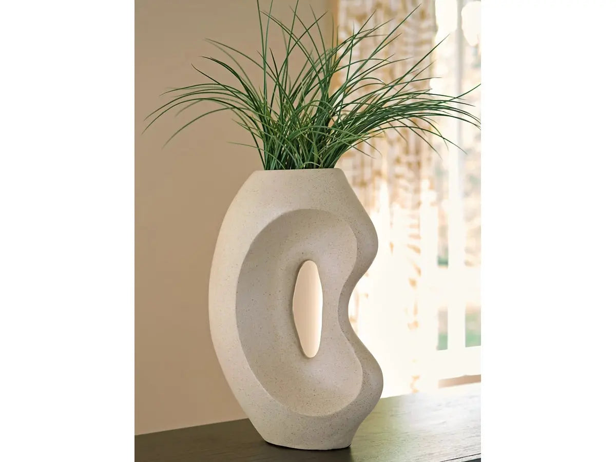 948833508:Odion Vase, Styled