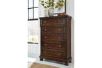 643086352:Porter Chest, Styled