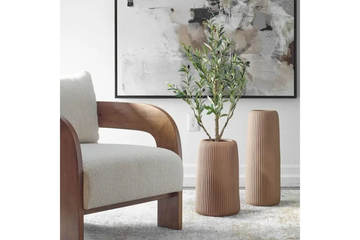 403585794:Ridge Vase, Styled