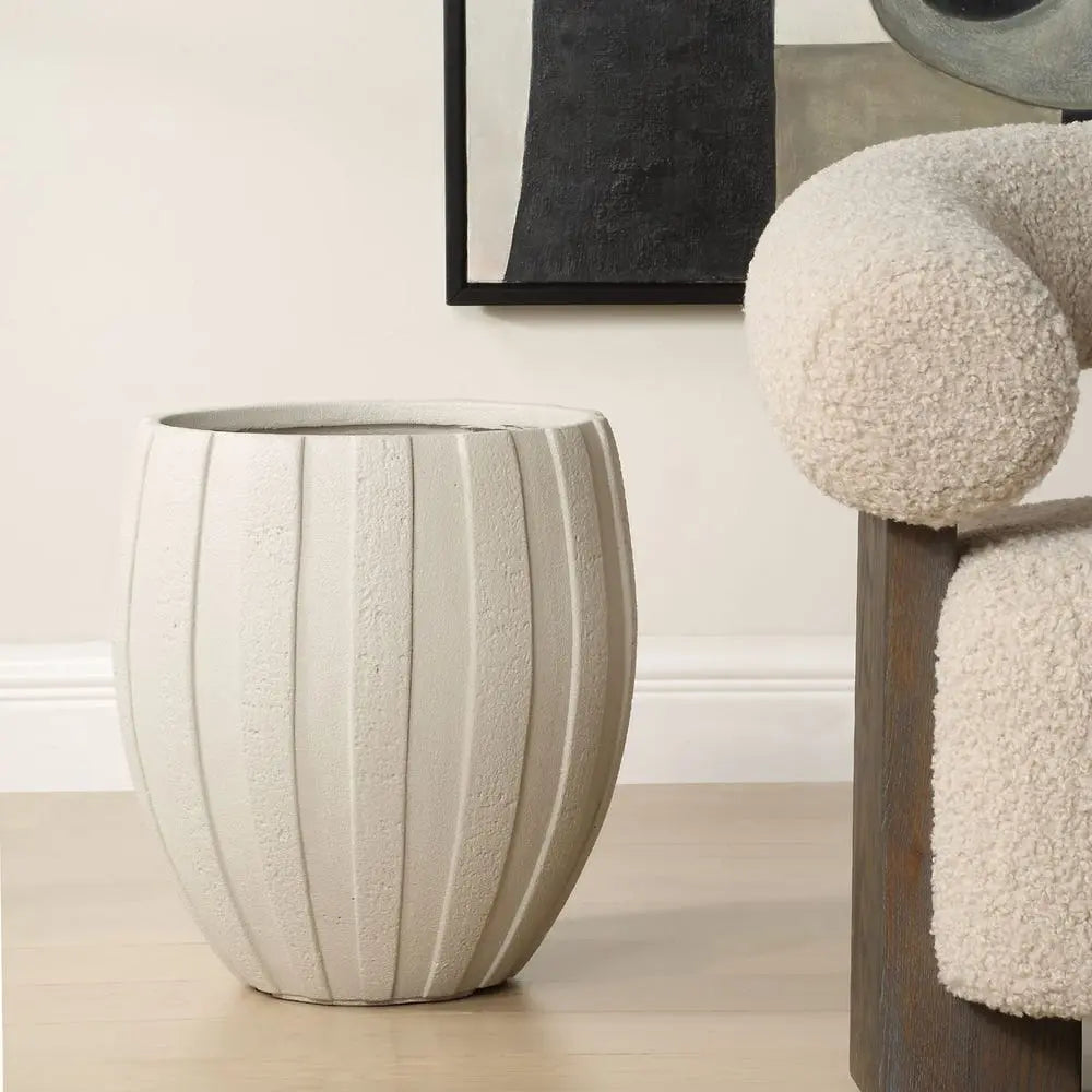040107966:Ridgehaven Vase, Styled