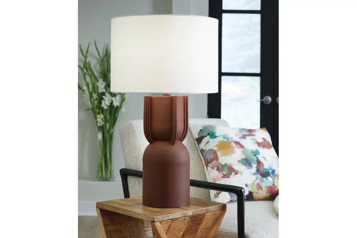 192806787:Rowandale Lamp, Styled