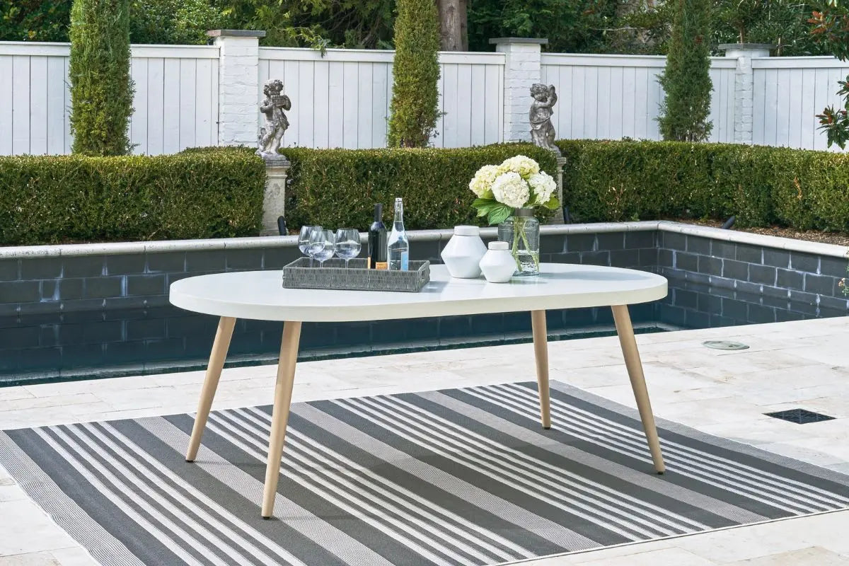 449535470:Seton Creek Patio Table, Styled