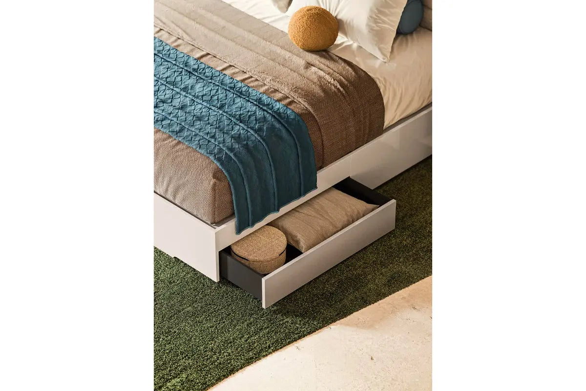 TULLIA022:Tullia Upholstered Panel Bed W,