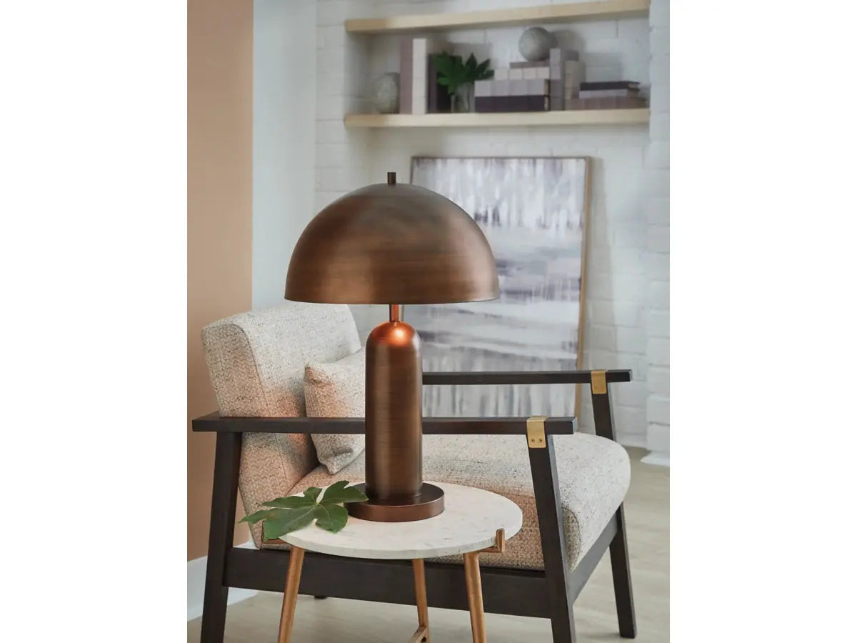 447161220:Wendfield Lamp, Styled