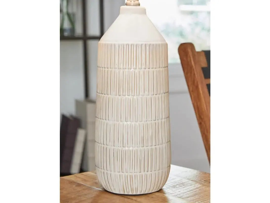 556745258:Willport Lamp,