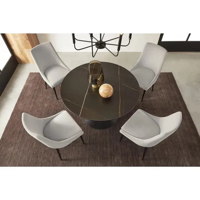 WINSTON00:Winston Round Dining Table, Styled