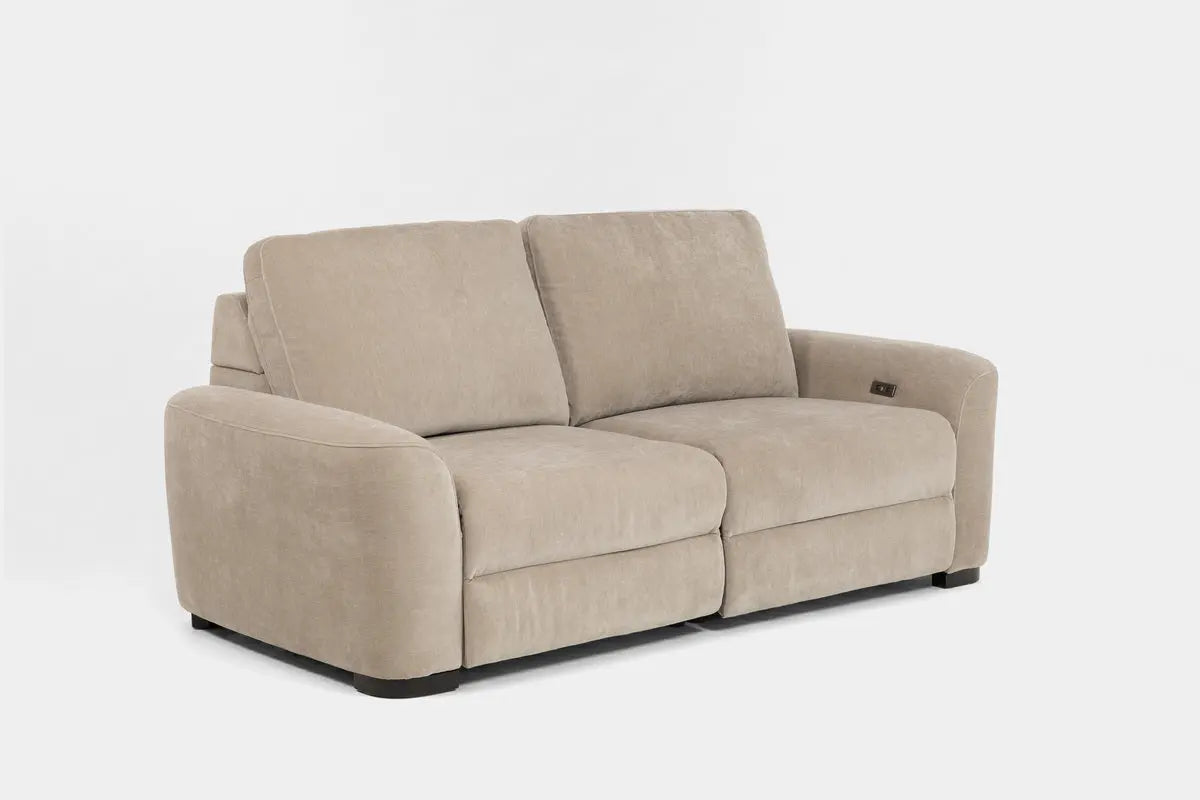 WYNN00000:Wynn Power Loveseat,