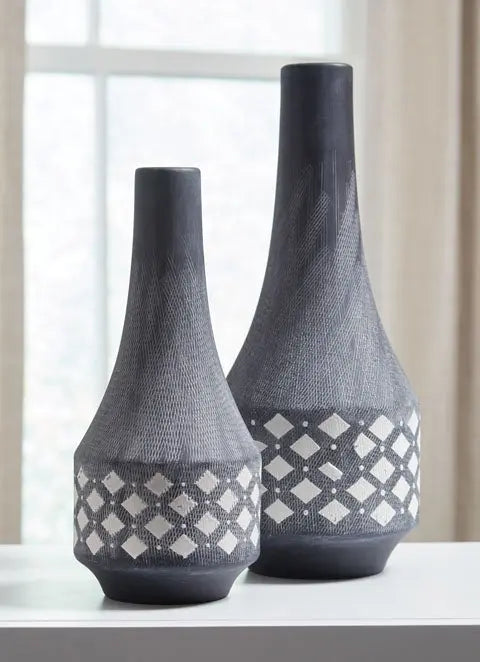 865177266:Dornitilla Vases in Black & White, Set of 2, Image 2