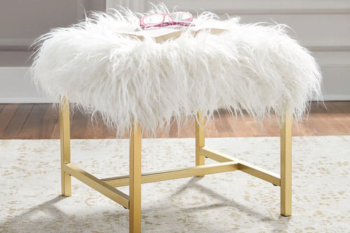 508639697:Elissa Fur Ottoman, Image 2