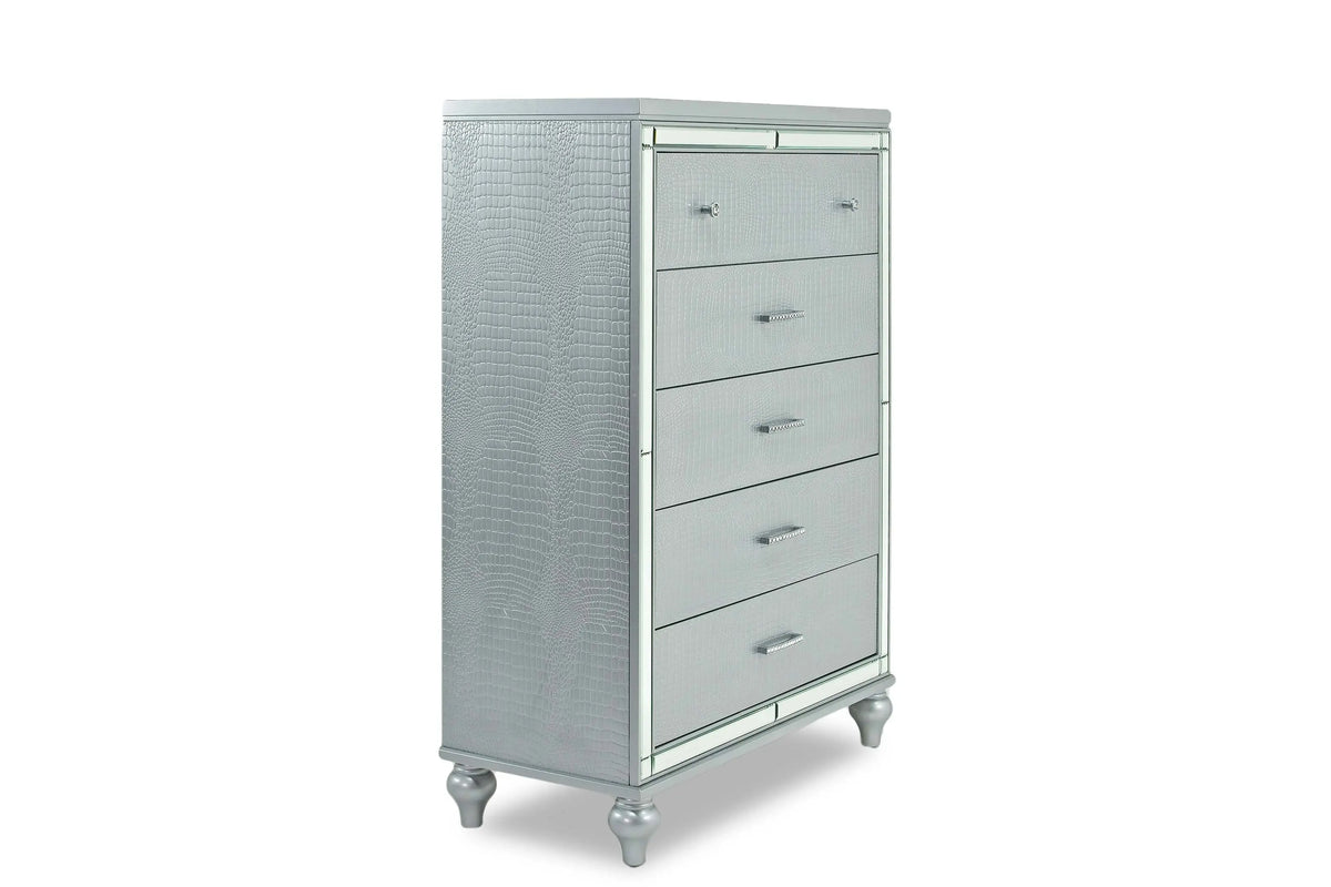 067654484:Valentino Chest in Silver, Image 1